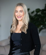 Book an Appointment with Mackenzie Ching at Nadia Albano Style Inc.