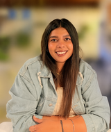 Book an Appointment with Ayesha Khan at Virtual / Online